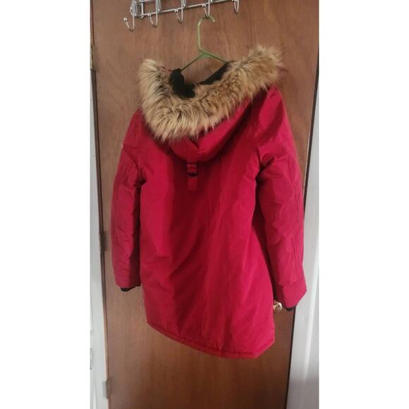 GUESS Red Hooded Parka Jacket – Faux Fur Trim, Quilted Lining, Winter Coat - Picture 5 of 5